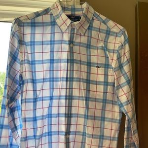 Men’s Vineyard Vines button down shirt
